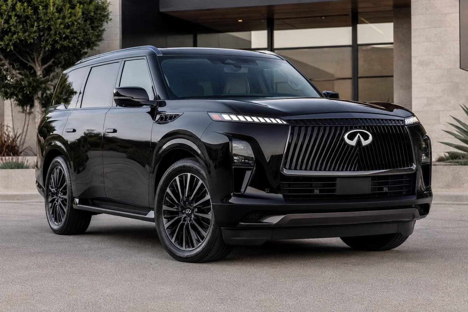 Infiniti QX80 — Premium SUV